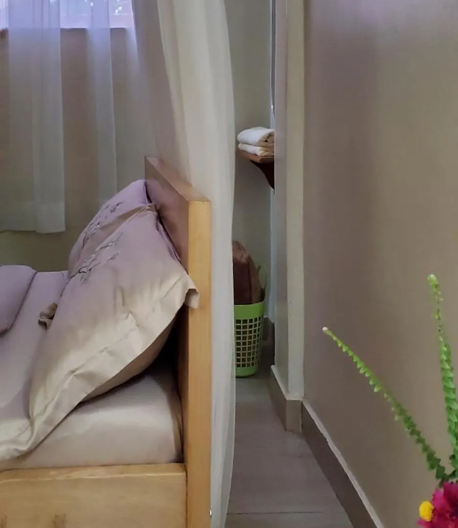 Orchid Gardens; Studio Apartment, Minimalist كامبالا شقة